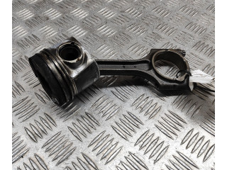 Píst 31339777, 31401216   Volvo V60     