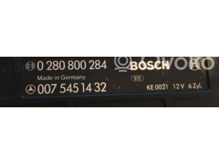 Řídící jednotka 0075451432, 0280800284   Mercedes-Benz E W124 1990