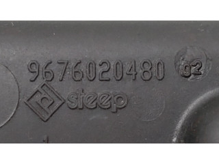 Vstřikovací lišta 9676020480, 9676017480   Peugeot 208  pro benzínový motor 1.0 ZM01 
