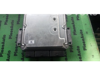Блок управления двигателем Блок управления 0281030439, 237102213R.   Renault Logan I