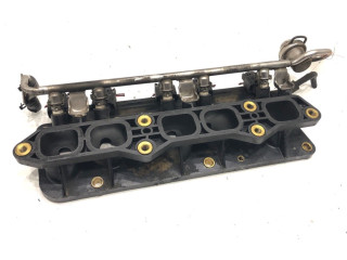Топливная рампа 071133317A   Volkswagen Bora  