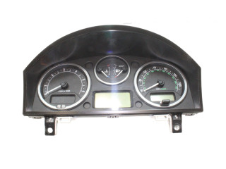 Přístrojová deska  Land Rover Discovery 3 - LR3 2005 YAC500025  