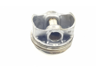 Píst 9494399, 9494399   BMW 1 F40     