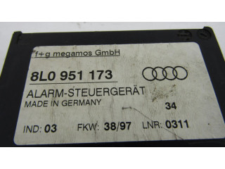 Блок управления 8L0951173   Audi A8 S8 D2 4D