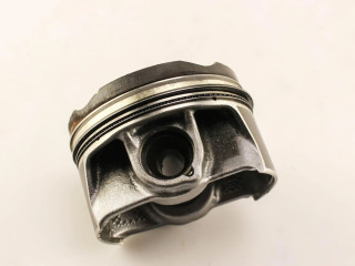 Píst 821209   BMW 3 G20 G21  pro benzínový motor 3.0  