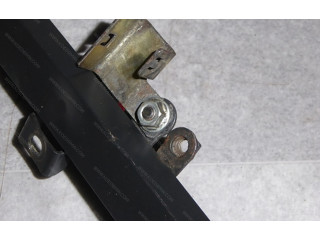 Vstřikovací lišta 13531748583   BMW 3 E30    M20 