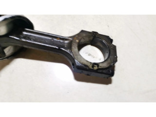 Píst    Alfa Romeo 156  pro naftový motor 2.4  