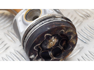 Píst 03L107065S   Audi A6 S6 C7 4G  pro naftový motor 2.0  