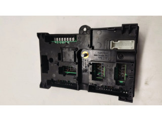 Блок предохранителей 6837091   BMW 7 G11 G12    