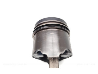  Поршень с шатуном F9Q803;F9Q804;F9Q816;F9Q818 F9Q803, F9Q804  Renault Megane II  