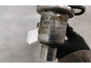 Топливная рампа 06B133313M, 1095114106T   Volkswagen PASSAT B5.5  