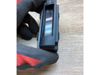 Дисплей    8391047030   Toyota Hilux (AN10, AN20, AN30)