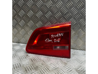 Задний фонарь правый сзади 2TZ01046902, 1T0945094    Volkswagen Touran II   2010-2016 года