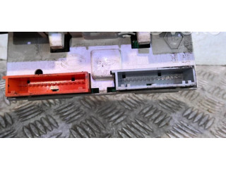 Дисплей    8200028364   Renault Scenic I