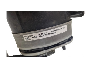 Подушка безопасности водителя 1Z0880201AK   Skoda Octavia Mk2 (1Z)