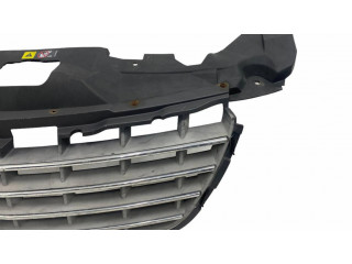 Передняя решётка Chrysler Pacifica  04857713AA, 04857631AA      