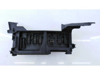 Блок предохранителей A1645400272, E3-A1-3-7   Mercedes-Benz ML W164    