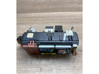 Блок предохранителей MB953355, MB953383   Mitsubishi Space Star    