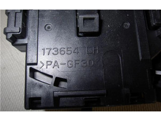 Ручка стеклоочистителей 173654lh   Toyota Avensis T220