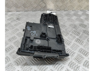 Блок комфорта 165765001A   Tesla Model Y   