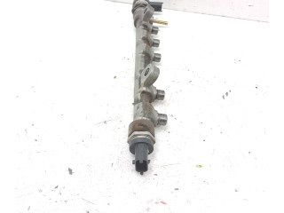Vstřikovací lišta 2381033030, 2328033020   Toyota Auris 150    1ND-TV 