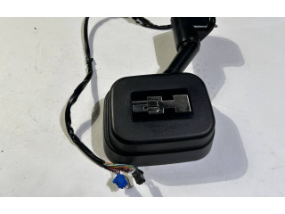 Zpětné zrcátko  Hummer H2 2003  15117643  