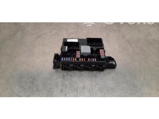 Блок предохранителей  M8E214N030BB   Land Rover Range Rover Sport L461    
