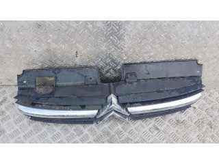 Передняя решётка Citroen C5 2001-2004 года 9636751980      