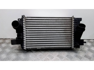 Интеркулер  13337687, 560961104   Opel Meriva B 1.4