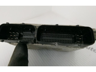 Блок управления двигателя 074906018B, 0281010084   Volkswagen Transporter - Caravelle T4