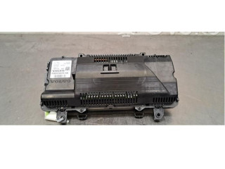 Панель приборов 32374575   Volvo V60       