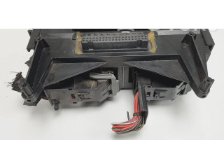 Блок предохранителей  04692087AB   Jeep Cherokee    
