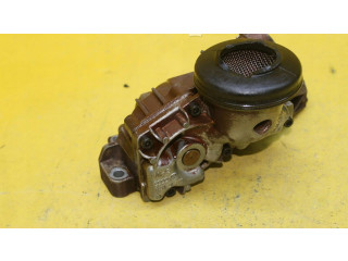 Čerpadlo oleje 077115105J   Audi A8 S8 D3 4E   
