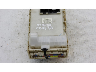   Pojistková skříňka 154210f14, 8273005170c   Toyota Avensis T270 2016