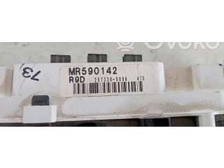 Přístrojová deska  Mitsubishi Montero 2002 MR590142  