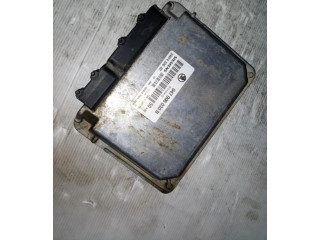 Блок управления двигателем Блок управления 047906030N   Skoda Felicia I