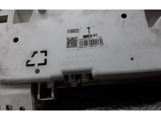 Přístrojová deska  Mitsubishi Colt 2004 8100A929  
