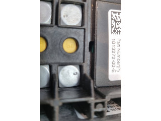 Блок предохранителей 101327200E   Tesla Model S    