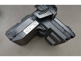   Pojistková skříňka 30682981, 12216069   Volvo S60 2007