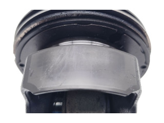 Píst YS23DDTT   Nissan Navara D23    YS23DDTT 
