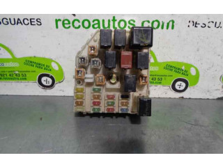 Pojistková skříňka Řídící jednotka BSM 819805003   Toyota RAV 4 (XA10) 2001