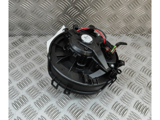 Вентилятор печки    5WC819015A, T72368C   Audi Q2 -