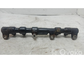 Топливная рампа 2S7Q9D280AE, R9144Z050B   Ford Mondeo Mk III 2.2 