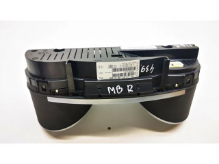 Přístrojová deska  Mercedes-Benz R W251 2007 A2515400748  