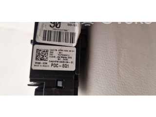   Pojistková skříňka A1669063801   Mercedes-Benz GL X166 2014