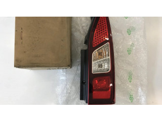 Задний фонарь правый 9677205080    Citroen Berlingo   2003-2007 года