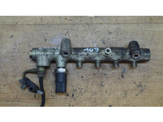 Vstřikovací lišta A2720780092   Mercedes-Benz C W204     