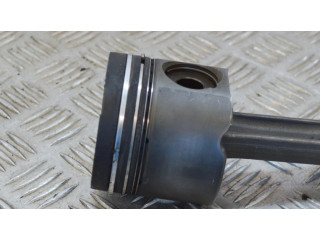 Píst    BMW 5 E39  pro naftový motor 2.5 M57 D25 (256D1) 
