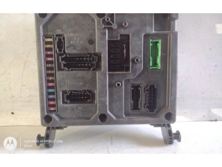 Блок предохранителей 1074221   Ford Galaxy    