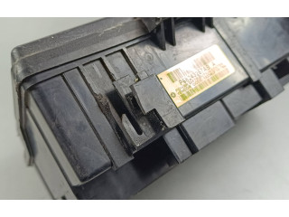 Блок предохранителей  P68243257AB, 16238CF15176N   Dodge VAN RAM    
